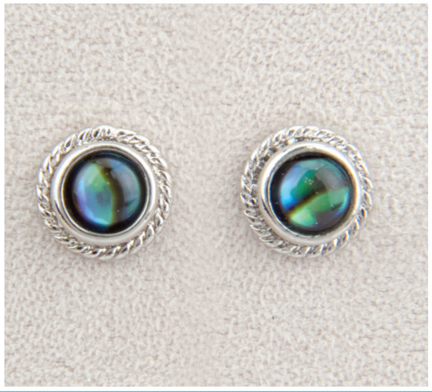Wild Pearle Earrings - Beaded Round Studs