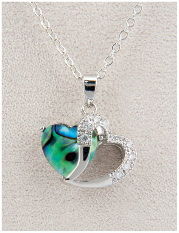Two Hearts - Wild Pearle Necklace