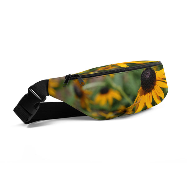 Black Eyed Susan Fanny Pack - Photograph by Alex Osborn